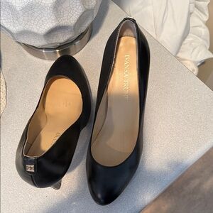 Ivanka Trump Elegant Black Pumps